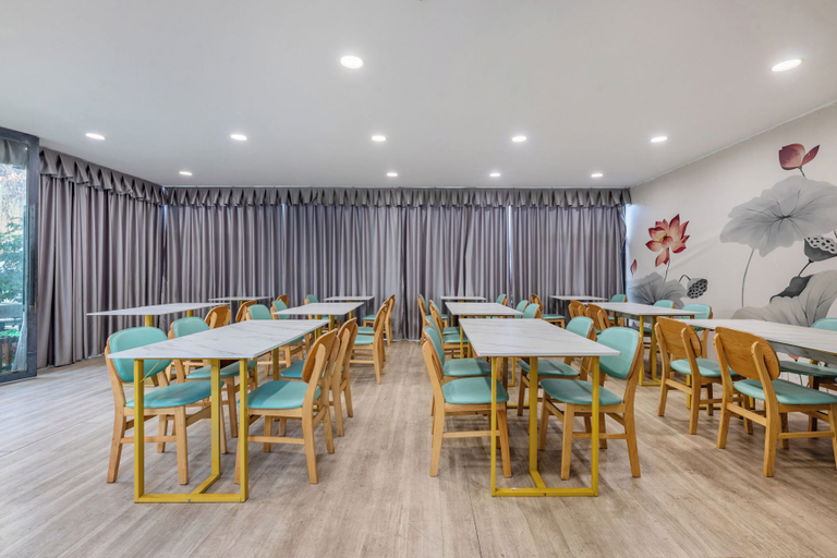 Food & Drinks 5, XANA LITE Hotel Shixi Metro Station, Guangzhou