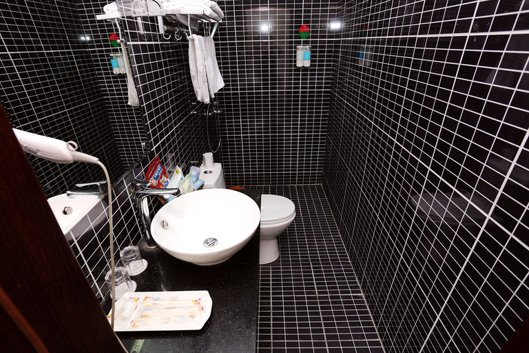Bathroom 3, Term Holiday Hotel, Nanjing