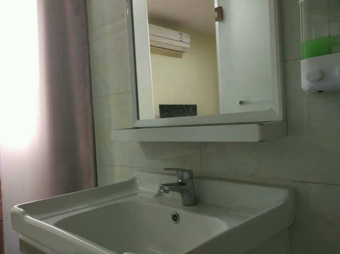 Bathroom 4, Buxing Hotel, Zhongshan