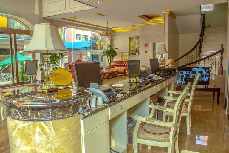 Food & Drinks 2, Water Town Hotel (Jiaolian Square), Wenshan Zhuang and Miao