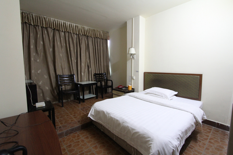Bedroom 4, Huajun Hotel (Xinyi Bus Terminal Branch), Maoming
