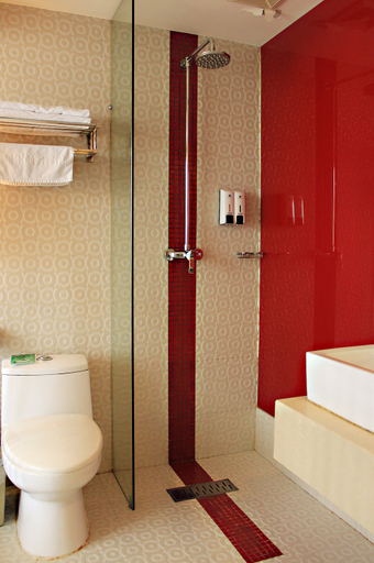 Bathroom 2, Super 8 Hotel Premier (Fushun North Railway Station, Jiangjun), Fushun