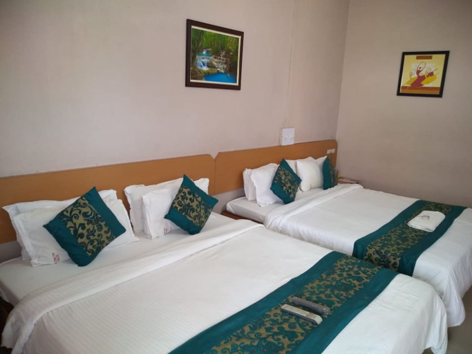 Bedroom 2, Hotel Sai Deluxe Sangli, Sangli