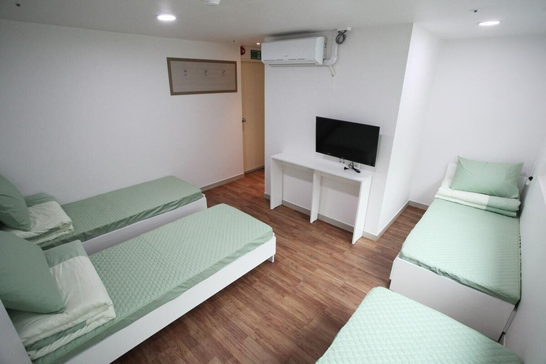 Bedroom 3, Namsan Guesthouse, Jung