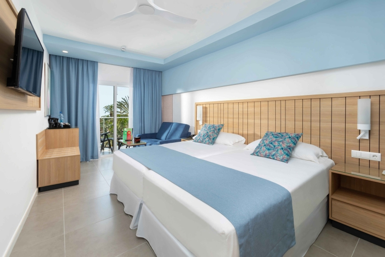 Bedroom 3, Hotel Riu Palace Palmeras - All Inclusive, Las Palmas