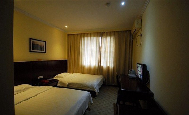 Bedroom, Xinlin Hotel, Guilin