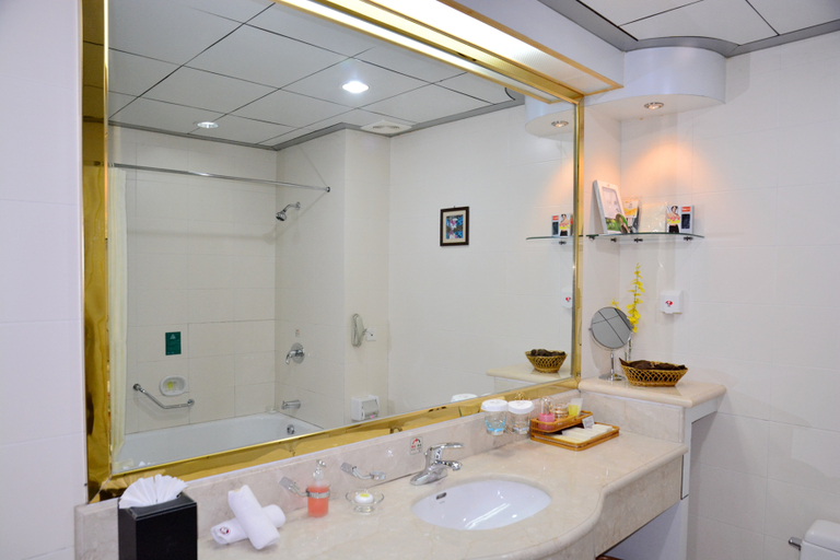 Bathroom 2, ホテル, Laiwu