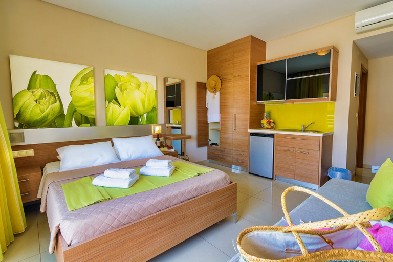Bedroom 2, Relax Paleochora, Crete