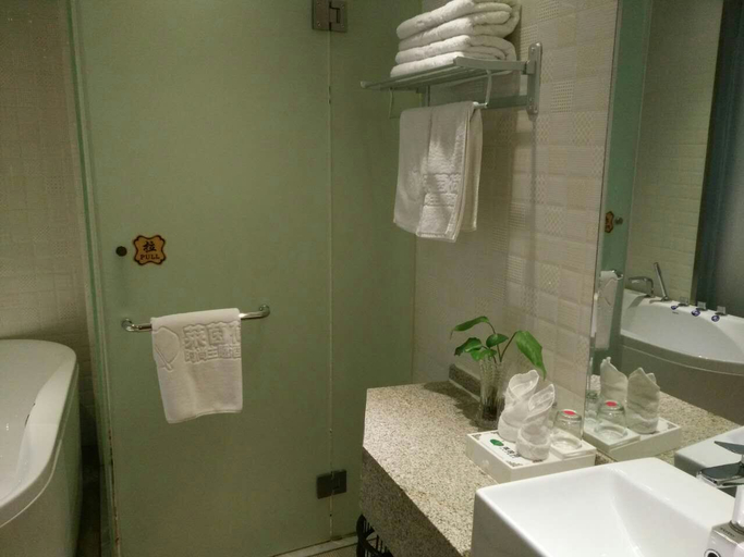 Bathroom, Rhine River Hotel, Xinyu