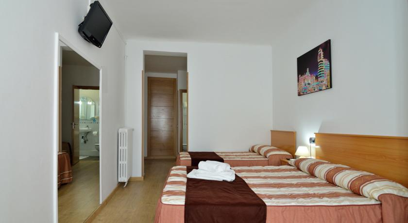 Bedroom 4, ホスタル パトリア, Madrid