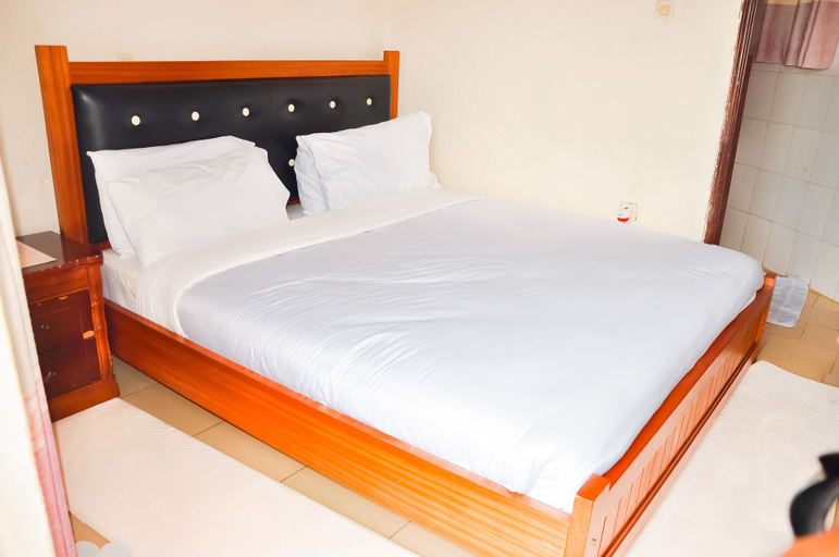 Bedroom 2, Livalana Hotel, Karongi