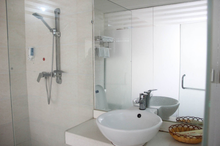 Bathroom, Jinyuquan Business Hotel (Guangzhou Dashi Subway Station), Guangzhou