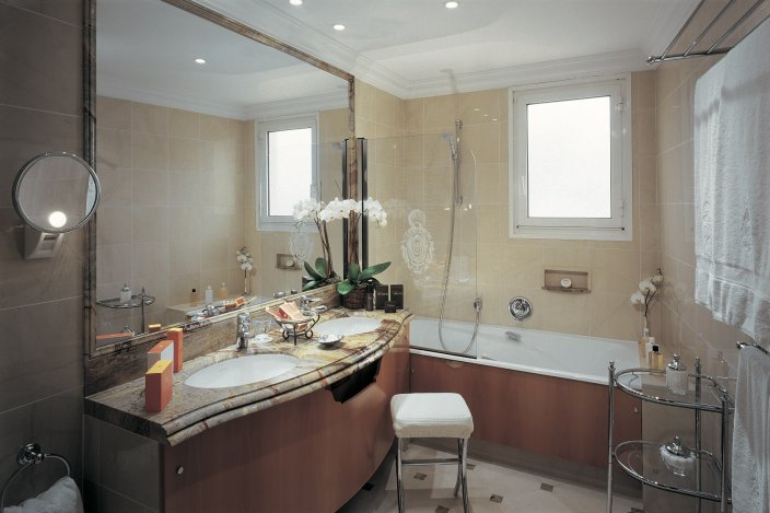 Bathroom 4, La Réserve de Beaulieu, Alpes-Maritimes