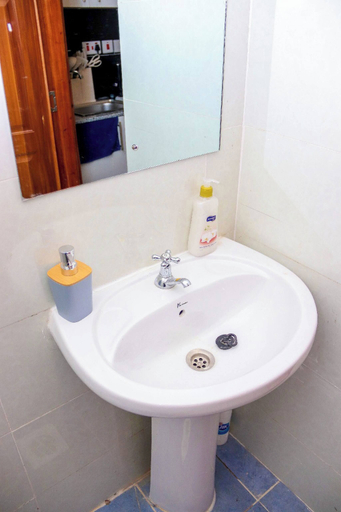 Bathroom, 포 페어레인 JKIA 공항 로프트, Mavoko