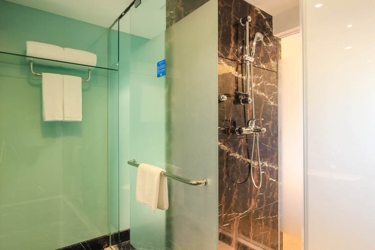 Bathroom 2, Xiyuan Hotel Zhuhai, Zhuhai