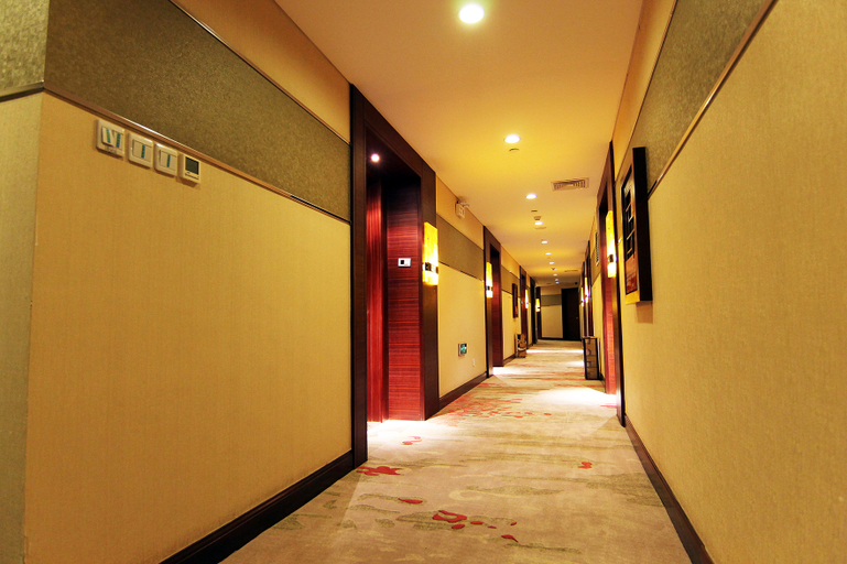 Others 4, Dongfang Mingyue Business Hotel, Suihua