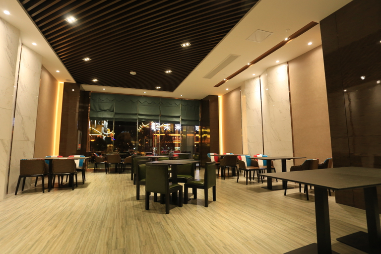 Food & Drinks, Milan Hotel, Enshi Tujia and Miao