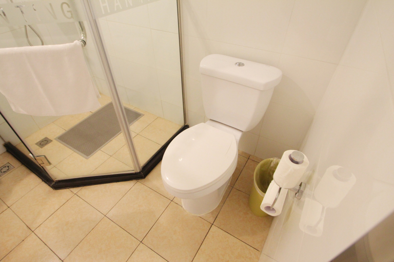 Bathroom 2, Yuzhan Hotel (Shanghai Jiading Xincheng Baolong Plaza), Shanghai