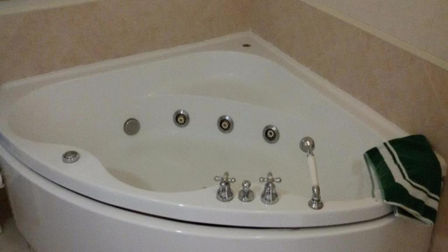 Bathroom 5, Park Hotel Paradiso, Enna