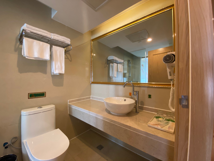 Bathroom 3, Vienna International Hotel Chongqing Yuanyang Yuanboyuan, Chongqing