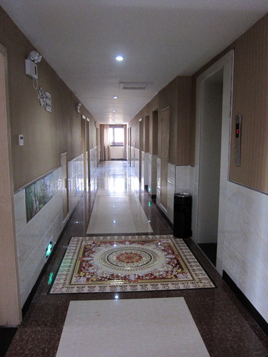 Others 5, Happy Family Hotel, Yueyang