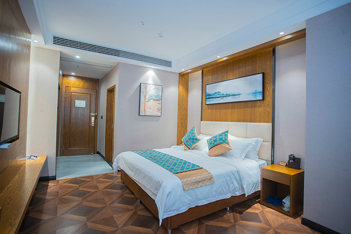 Bedroom 2, Phoenix Hotel, Zigong