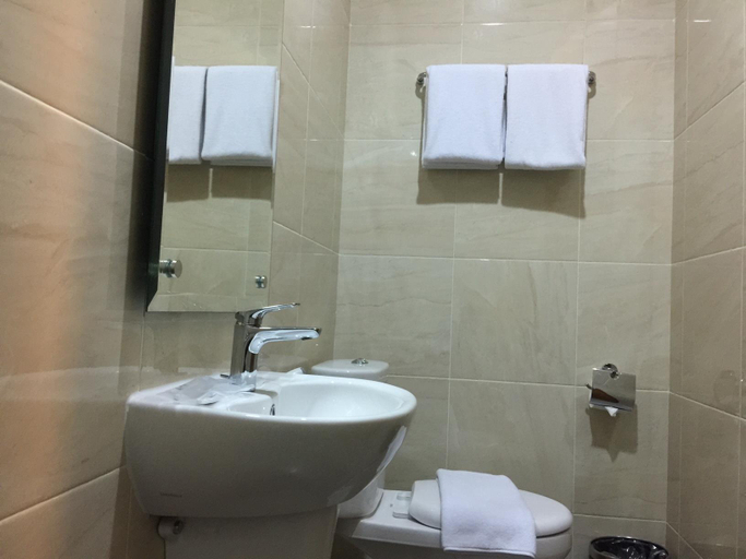 Bathroom, U STAY HOTEL TEBET, South Jakarta