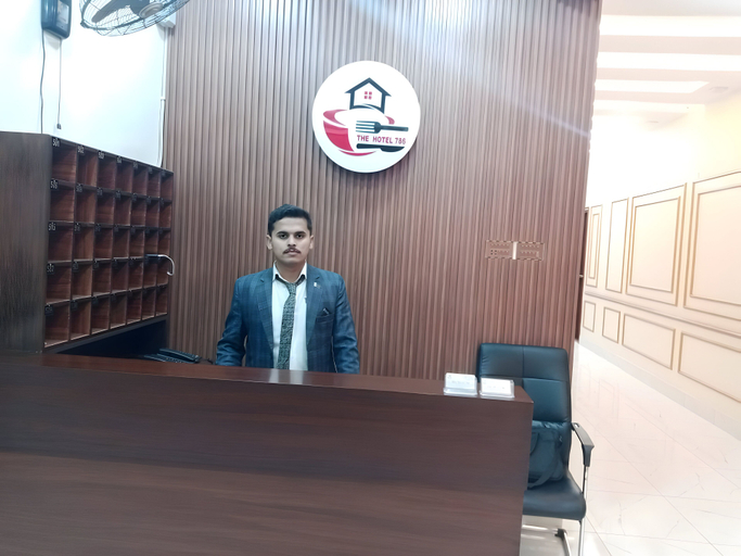 Others 5, ザ ホテル 786, Sukkur