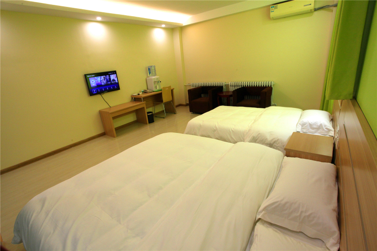 Bedroom 2, Heng 8 Chain Hotel (Zhangqiu Mingshui Ancient City), Jinan