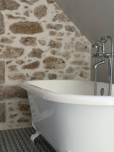 Bathroom 4, Chateau Saint Georges, Deux-Sèvres