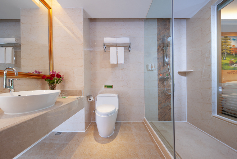Bathroom 4, Vienna International Hotel Meizhou Dapu, Meizhou