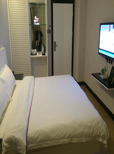 Bedroom 2, Huazhou Mingfeng Holiday Hotel, Maoming