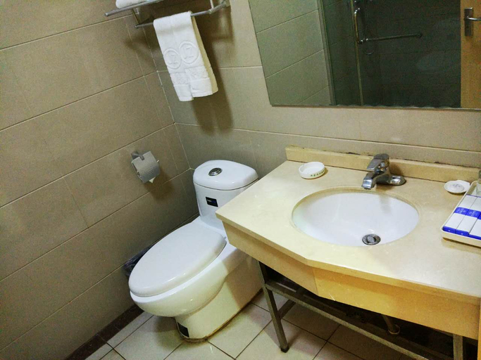 Bathroom 2, Dajiuzhou Express Hotel, Zhengzhou