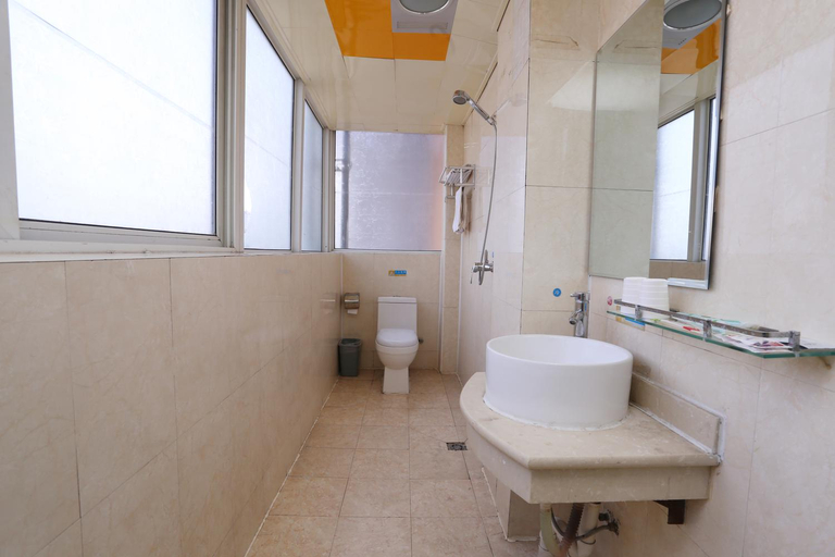 Bathroom, YanLinHotel, Handan
