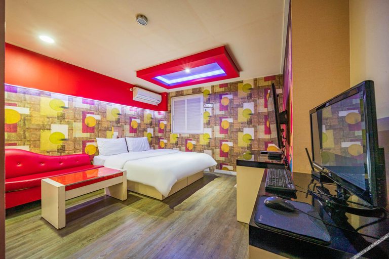 Bedroom 4, Geojedo Gohyeon V Motel, Geoje