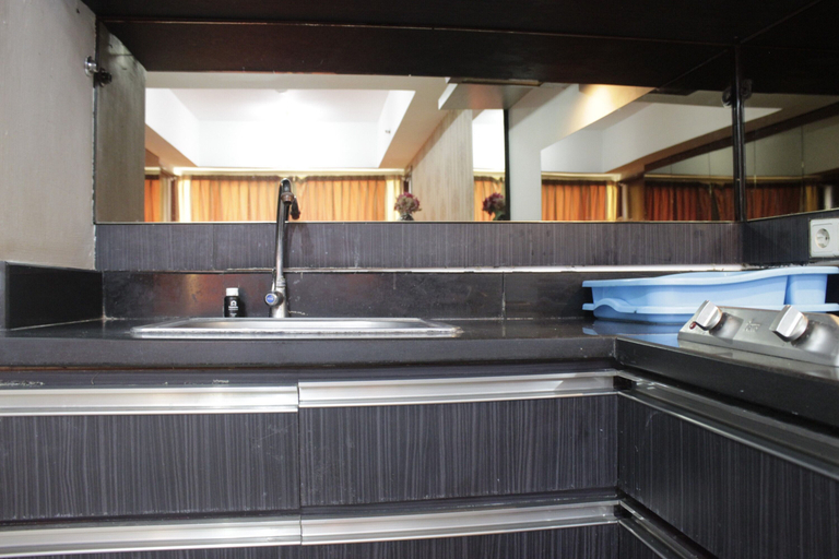 Bathroom 3, Deluxe & Comfy 2BR at Braga City Walk Apartment, Bandung