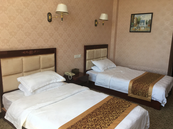 Bedroom 2, fuyuan hotel, Xing'an