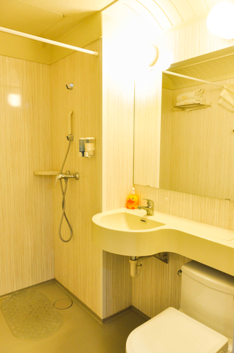 Bathroom 2, Xixili Hotel, Chifeng