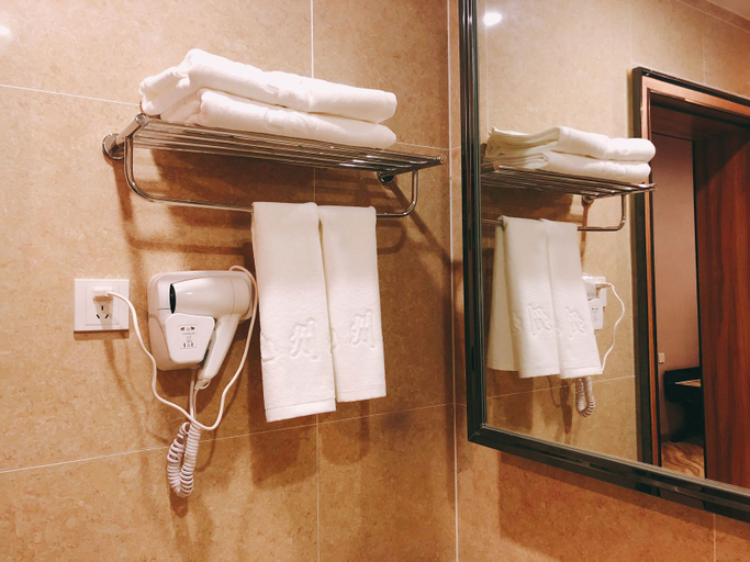 Bathroom 3, City Castle Hotel, Yangjiang