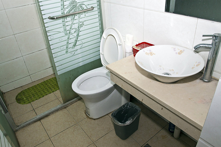 Bathroom, Mujia Hostel, Shanghai