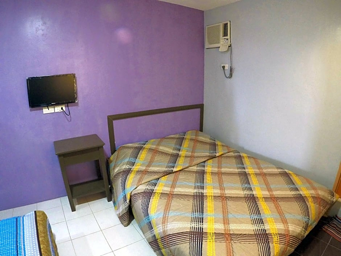 Bedroom 3, RedDoorz @ Bridgeway Hotel Tuguegarao City, Tuguegarao City