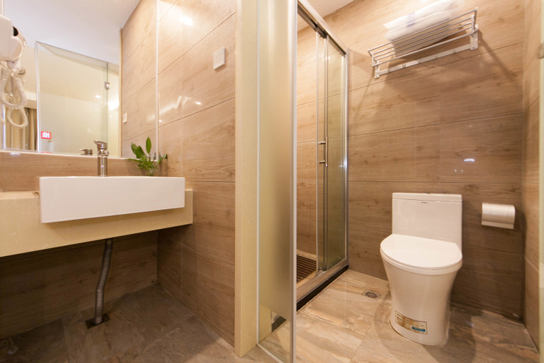 Bathroom 2, WuYiShan WanHao Hotel, Nanping