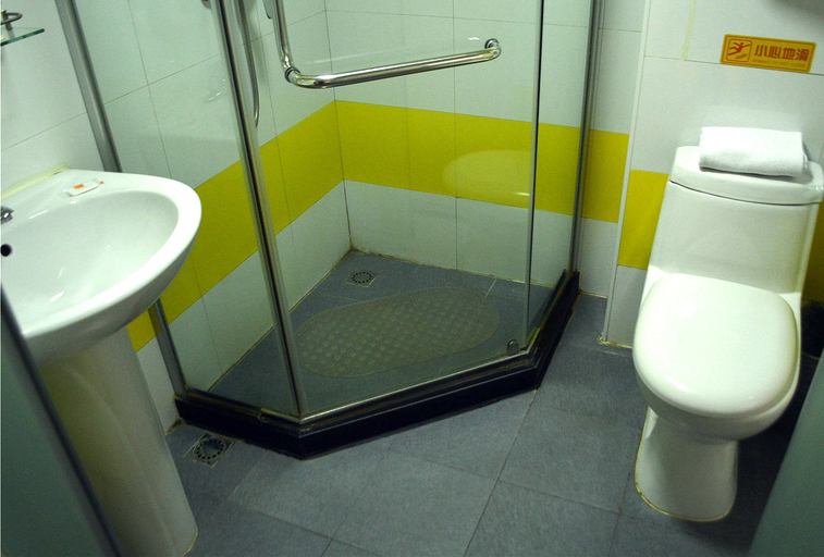Bathroom 2, Homeinn Pebble Hotel (Hohhot Railway Station), Hohhot