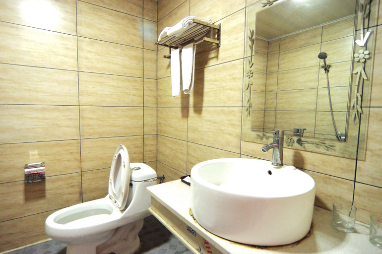 Bathroom 5, Super 8 Hotel (Putian Xiuyu), Putian