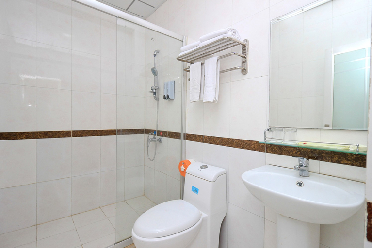Bathroom 2, Shangju Hotel (Shenzhen Songgang Subway Station), Shenzhen