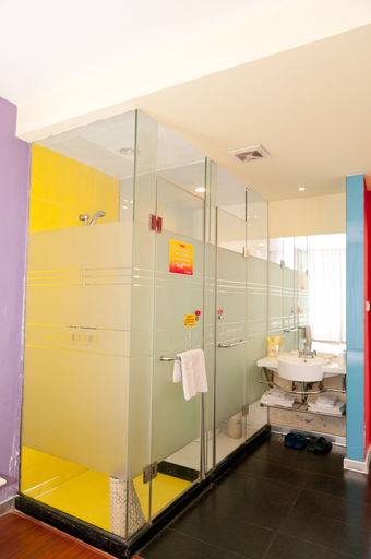 Bathroom 2, Bianyiju Chain Hotel Binzhou Huanghe 2nd Road, Binzhou