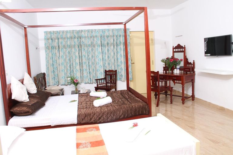 Bedroom 2, Meya Beach walk hotel & Restaurant, Kancheepuram