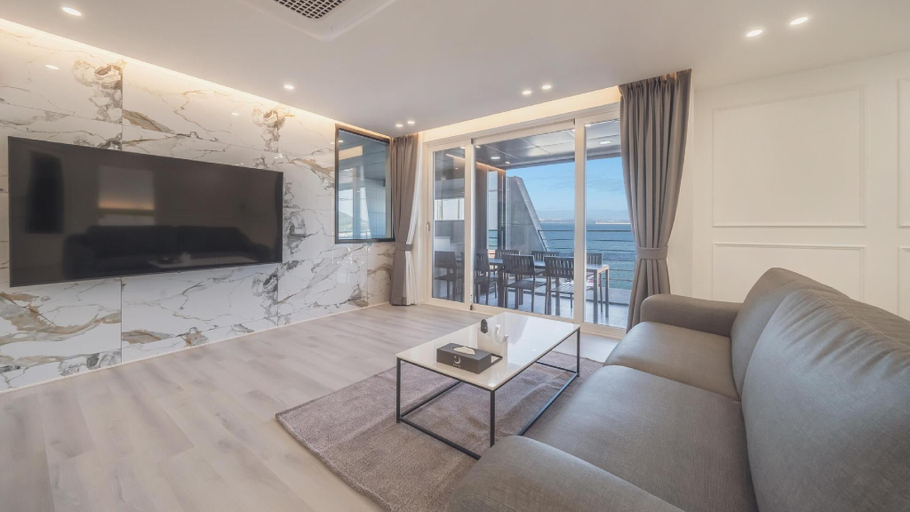 Others 5, Pohang Etoile Poolvilla, Pohang