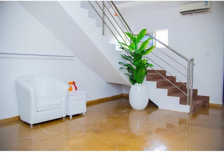 Others 5, Galpin Suites, Ikeja