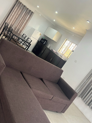 Others 5, Ox Apartment